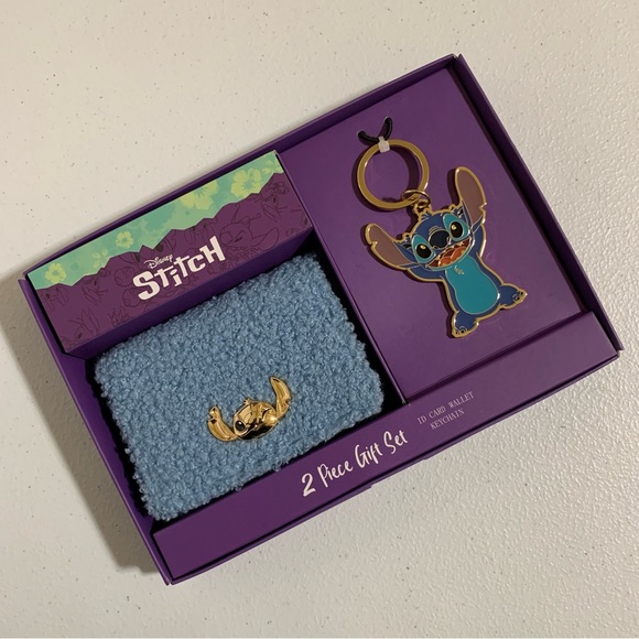 Disney Stitch 2-Piece ID Card Holder Wallet & Keychain Gift Set-NIB - Picture 2 of 7
